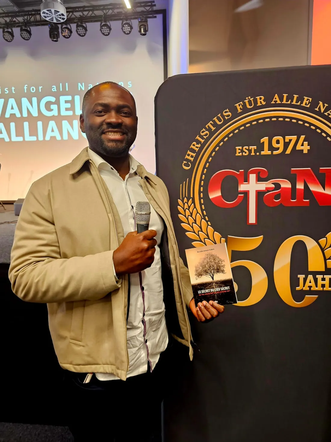 Leo Sokeng bei der Jubiläumsveranstaltung von Christ for all Nations